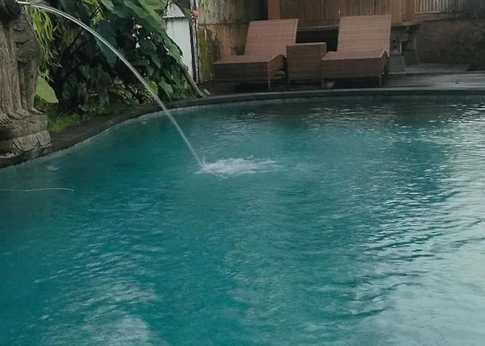 Budha Arjuna Bed & Breakfast *